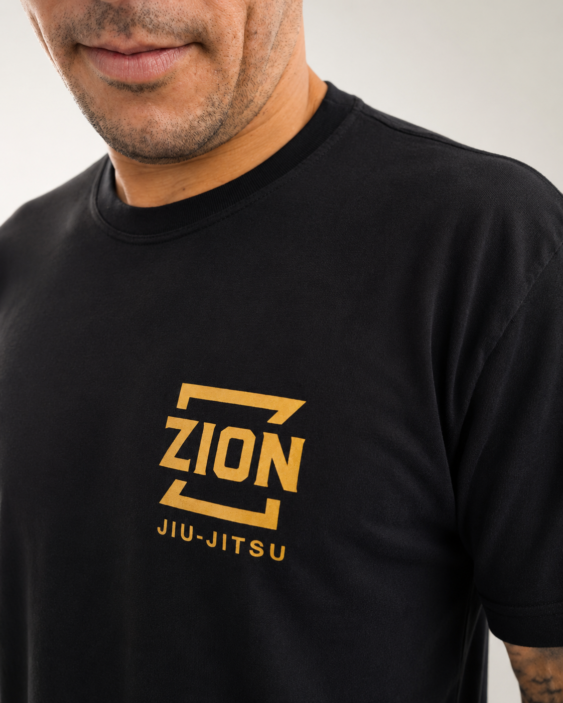Detalhe do logo da camiseta Zion Jiu-Jitsu