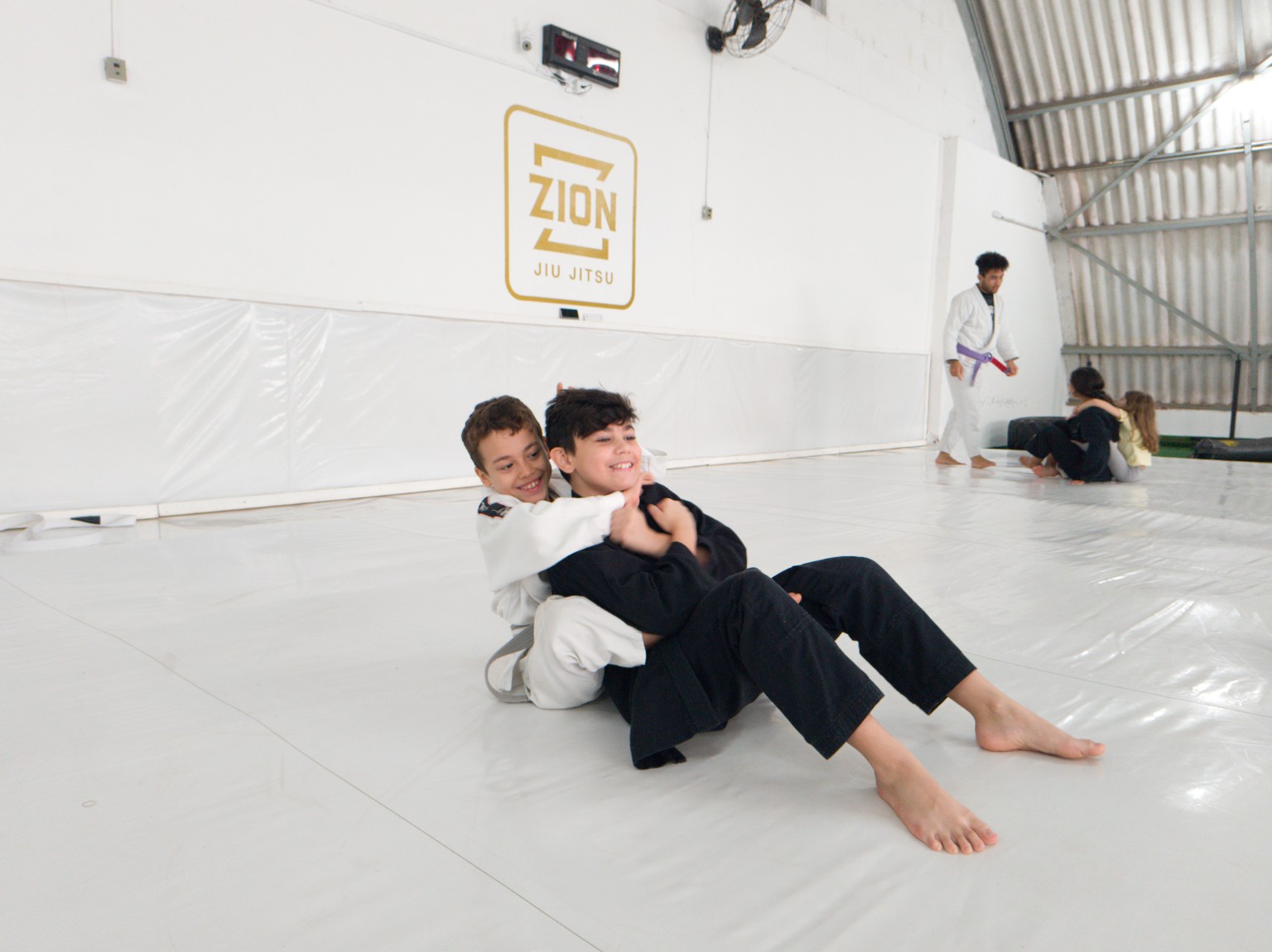 Treino infantil na Zion Jiu-Jitsu Guarapiranga