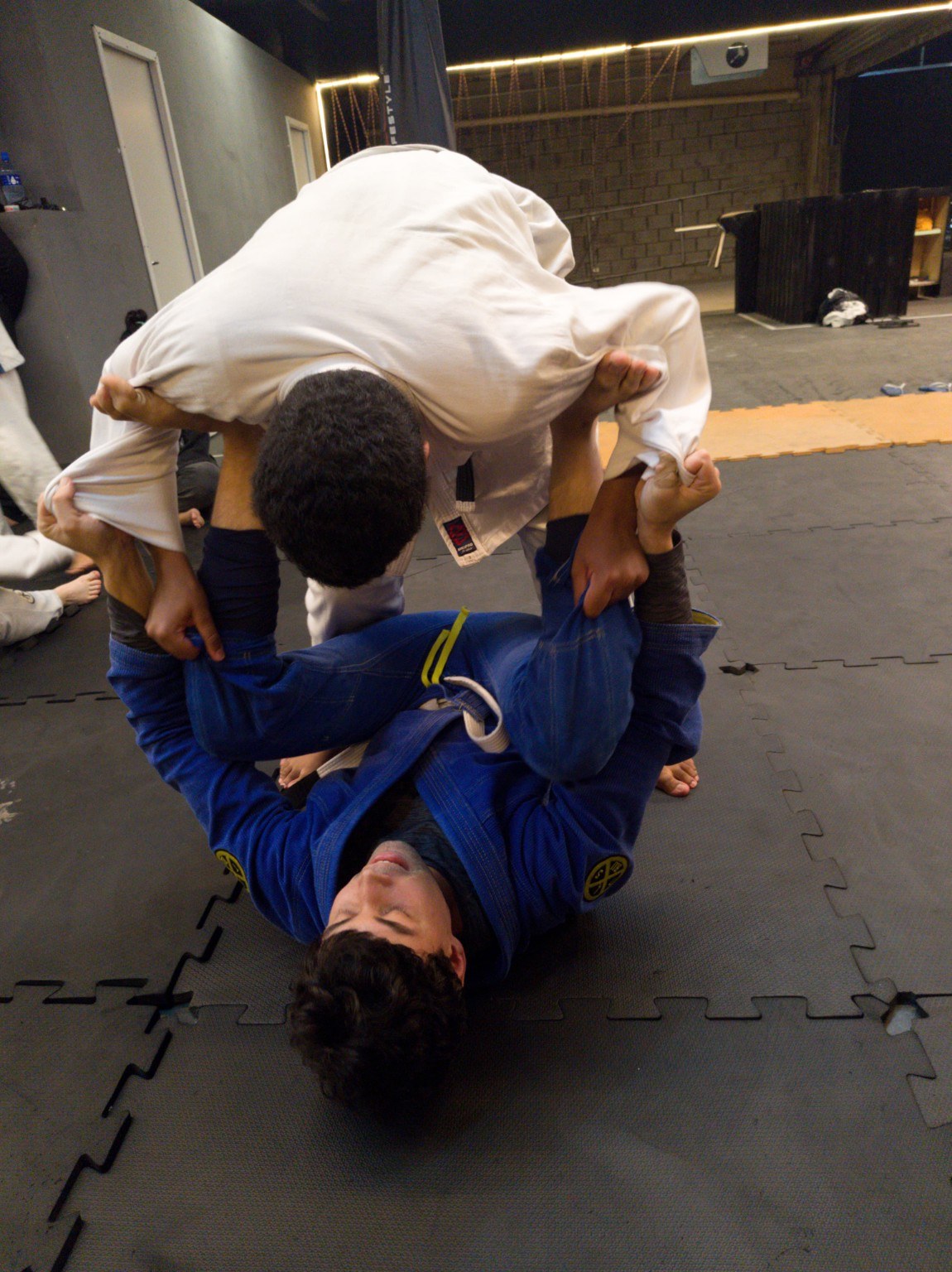 Repetição consciente para transformar técnica em confiança. na unidade Guarapiranga II da Zion Jiu-Jitsu